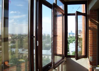 Остекление балконов в Королеве