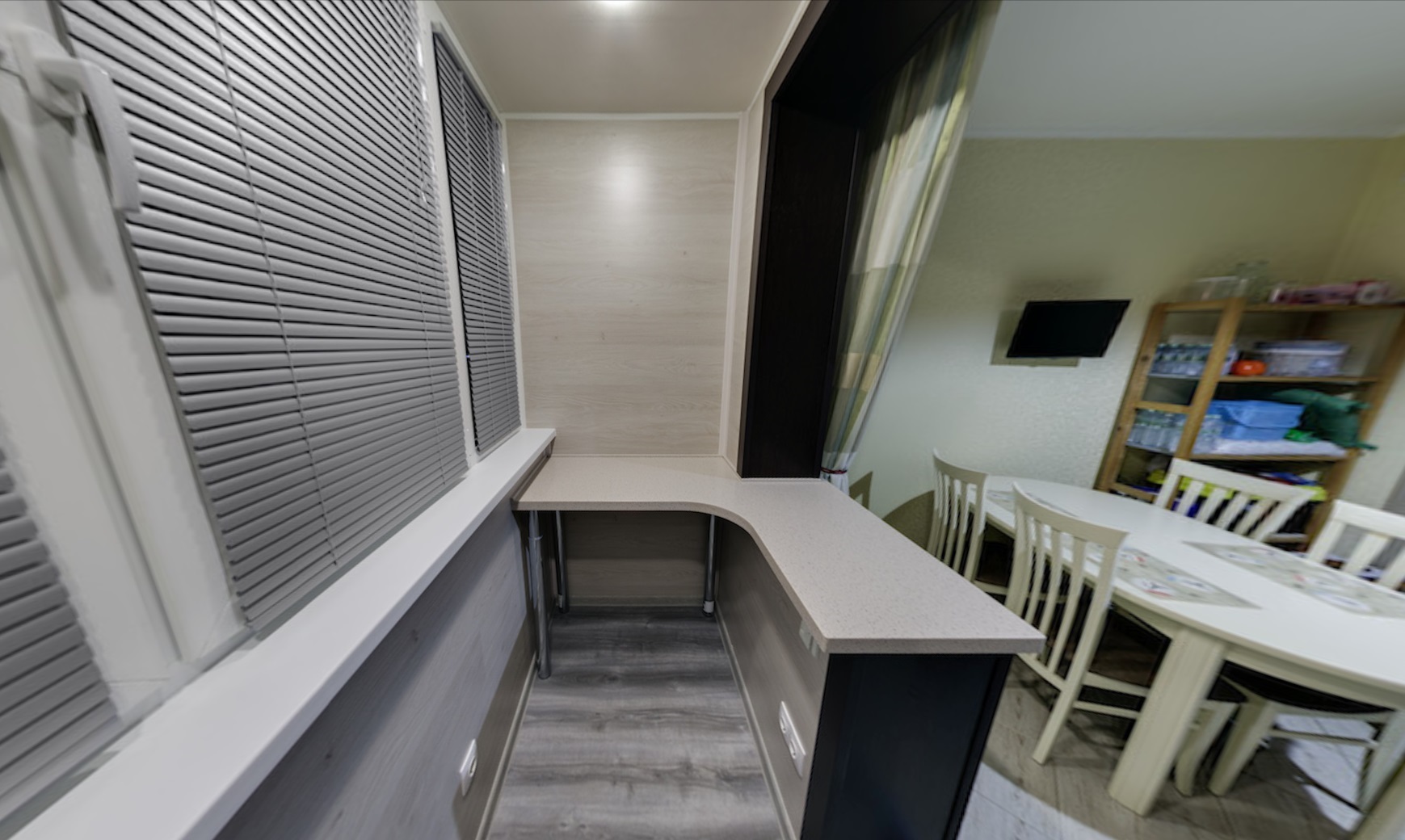 Тёплое остекление балкона профилем Rehau Grazio с утеплением и объединением с комнатой в Королеве