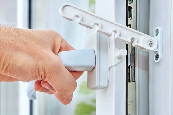 Остекление балконов в Королеве